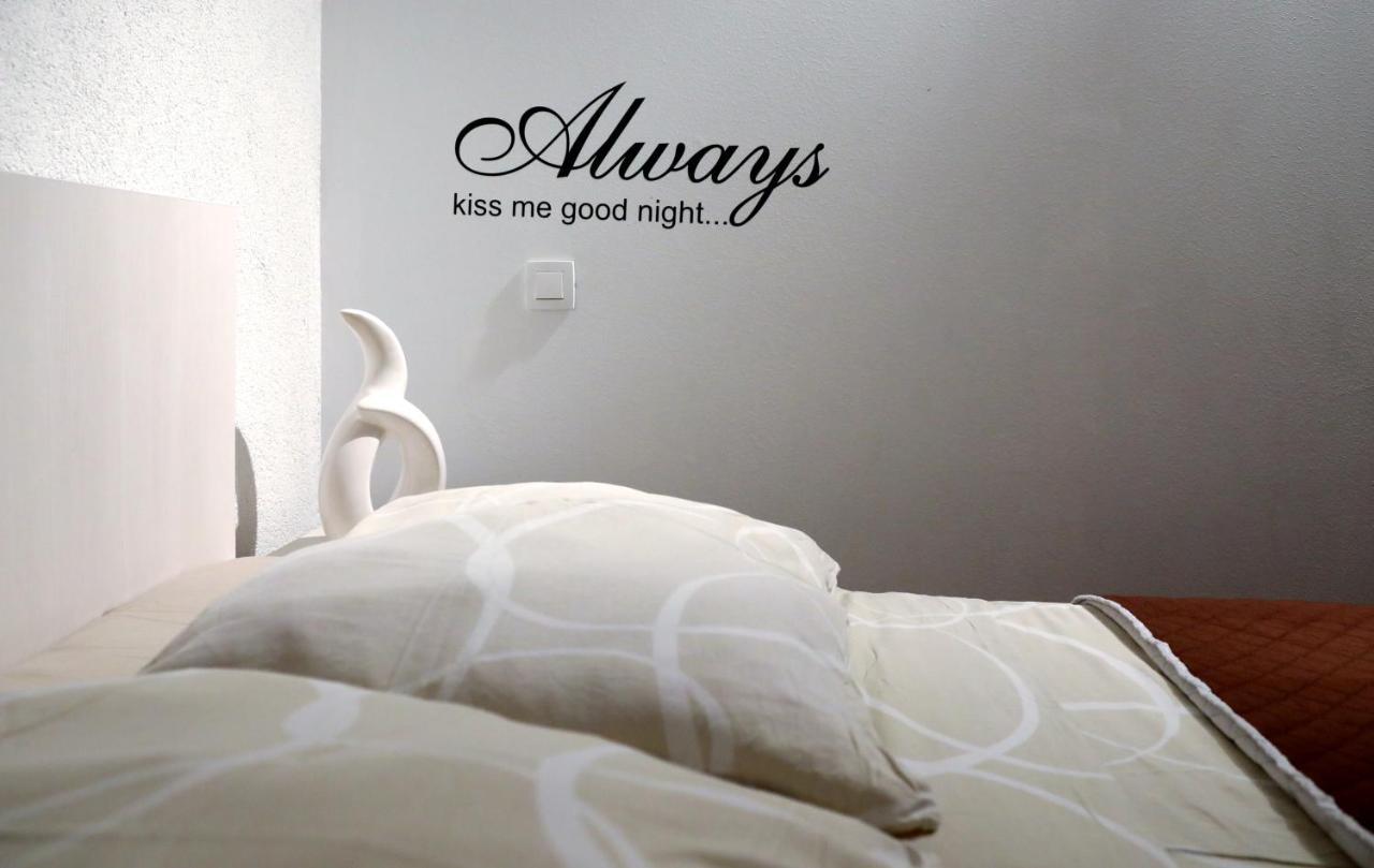 Apartment Secret Life Σίμπενικ Εξωτερικό φωτογραφία