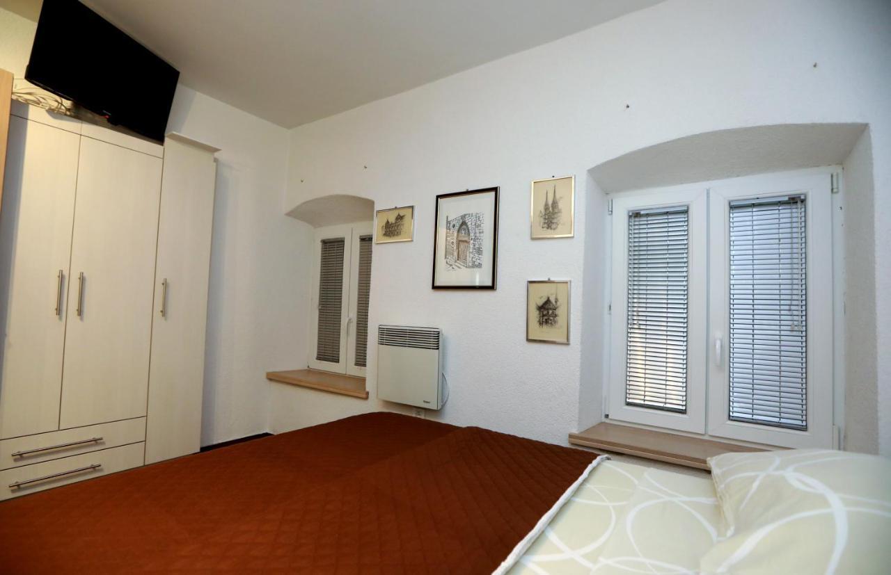 Apartment Secret Life Σίμπενικ Εξωτερικό φωτογραφία